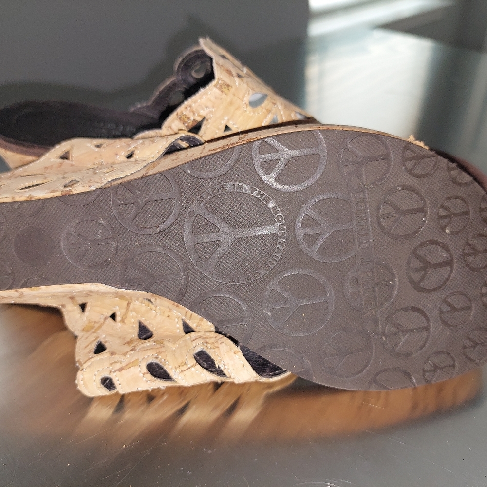 Sandles - Picture 4 of 6